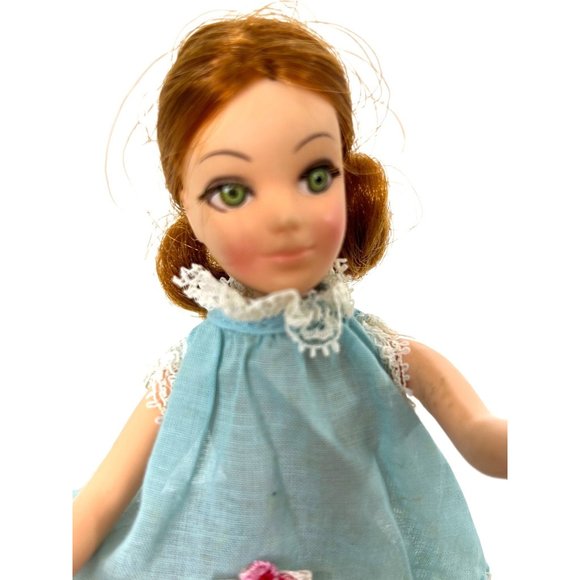 Hasbro 1970s Doll World Love Peace Hong Kong Red Hair Green Eyes Eyelashes - Picture 17 of 17